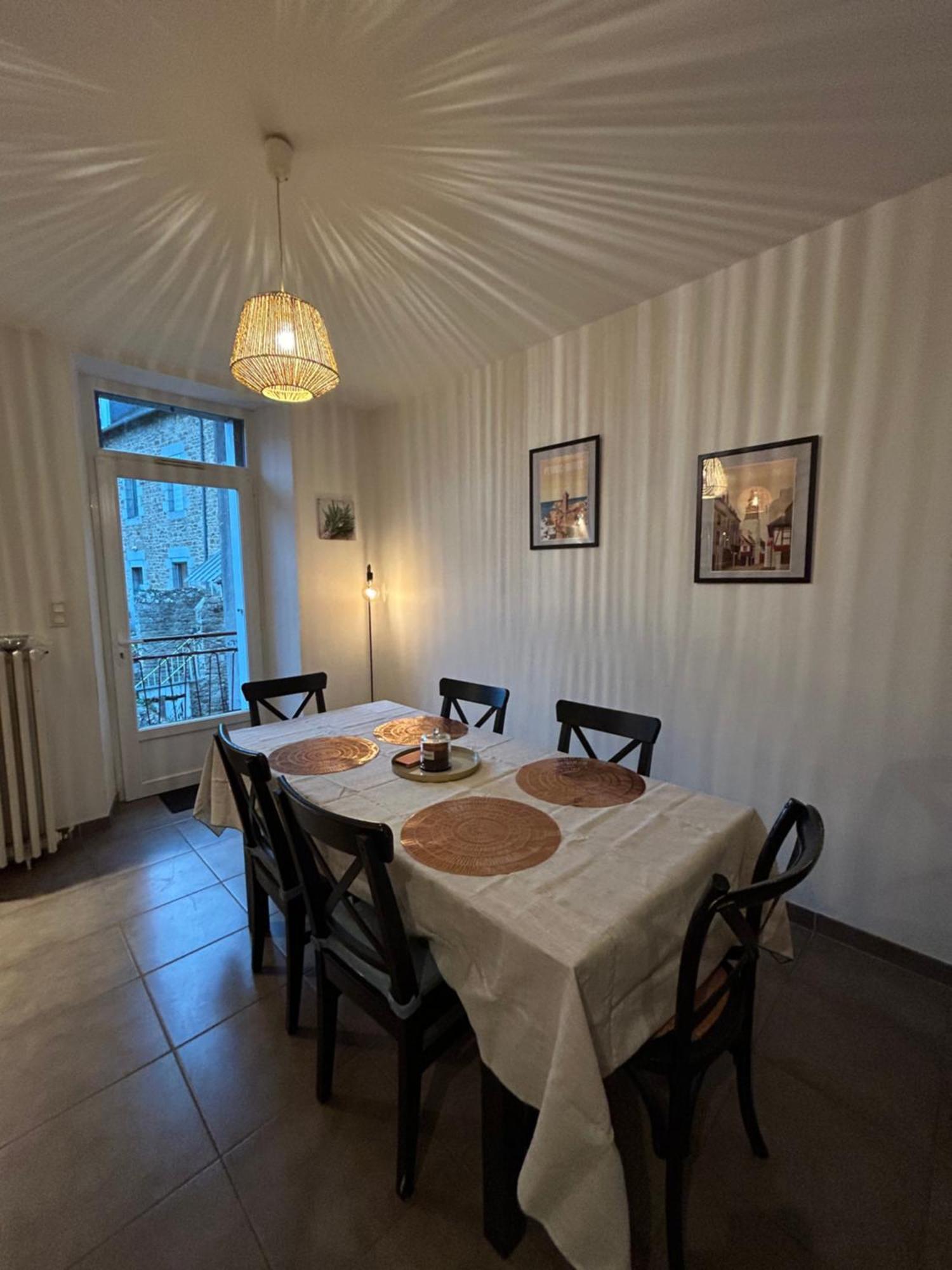 Jolie Maison Familiale Guingamp Kültér fotó